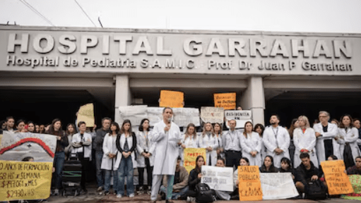 El Garrahan denunció a Futurock y respaldó a Adorni: “Se colgaron de la luz del&nbsp;hospital”