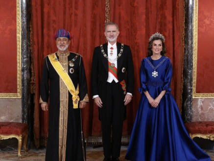 Gala en Windsor con el sultán de Omán y, al mismo tiempo, Harry pidió reconciliarse con Carlos III