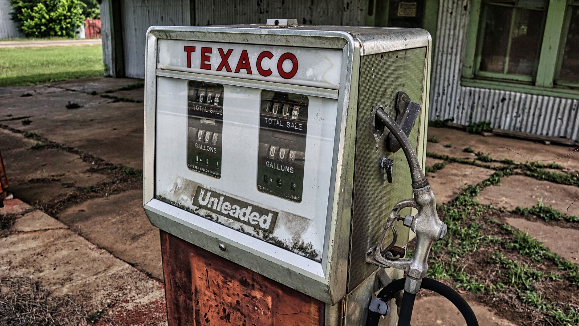 Texas 2026: Paxton y Talarico pelean por el impuesto a la gasolina con la mira puesta en las urnas